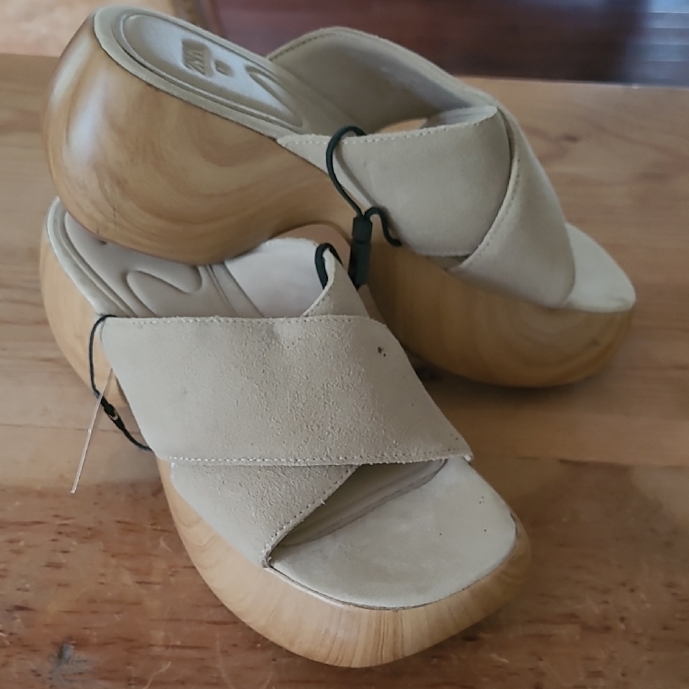 NWT Zara Women's Boho Taupe Suede Chunky Wood Mules - Bundle Discount - Picture 1 of 6